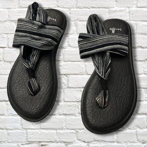 Sanuk Yoga Black and White Stripes Slings Small